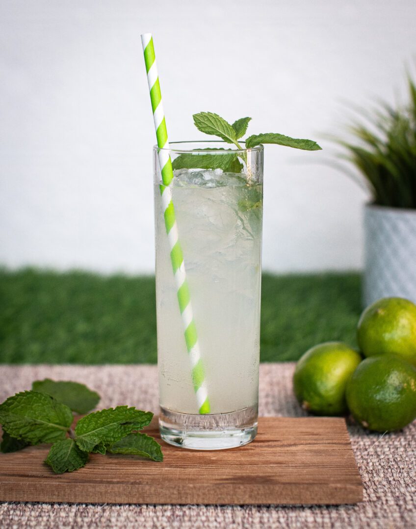 Prêt à boire mojito Noroi dans un verre